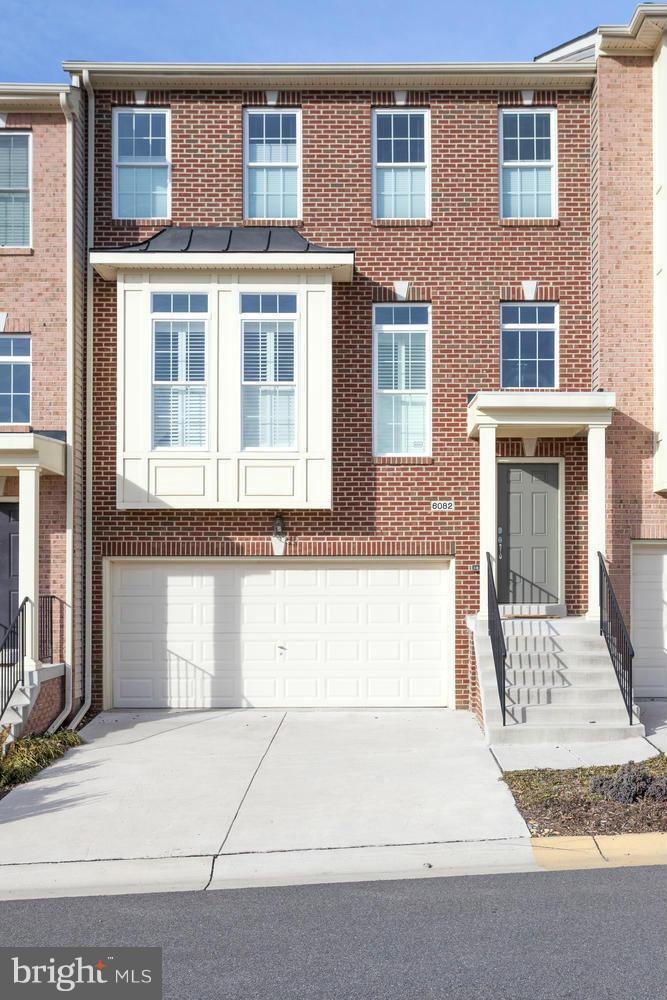 6082 Madison Park Dr, Falls Church, VA 22041 - photo 1