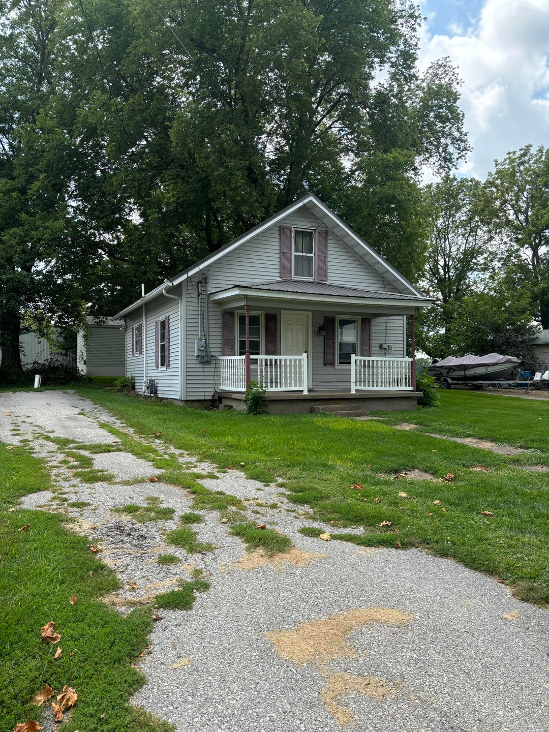 Welcome to 107 W. Vine Street, Letts