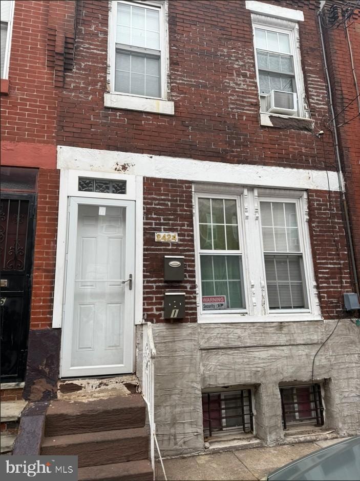 2424 S Reese St, Philadelphia, PA 19148 - photo 1