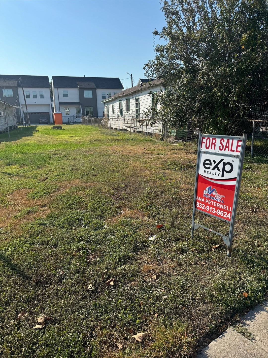 7805 N Main St, Houston, TX 77022 - photo 1