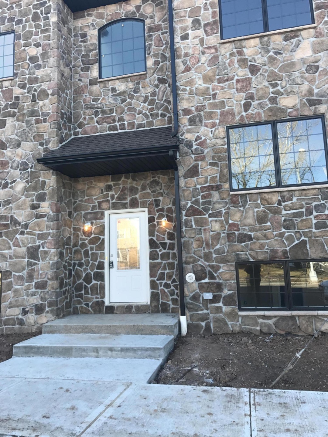 474 Albourne Ave, Staten Island, NY 10309 - photo 1