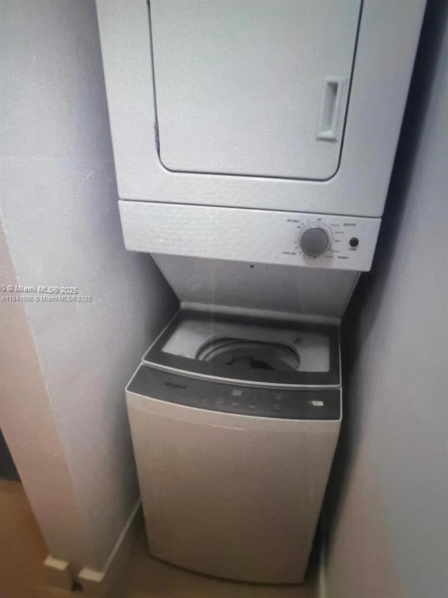 For Rent $1,700/month