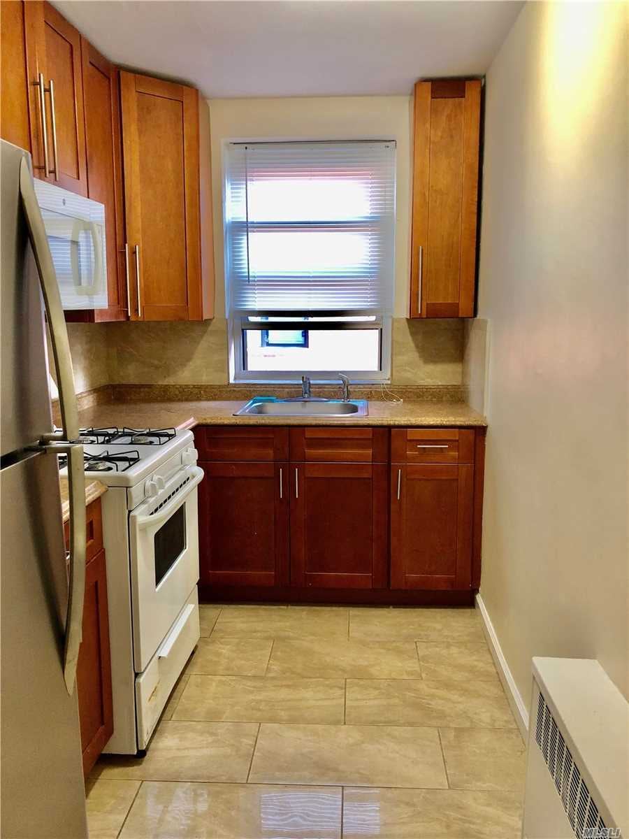 4004 192nd St unit 3, Flushing, NY 11358 - photo 1
