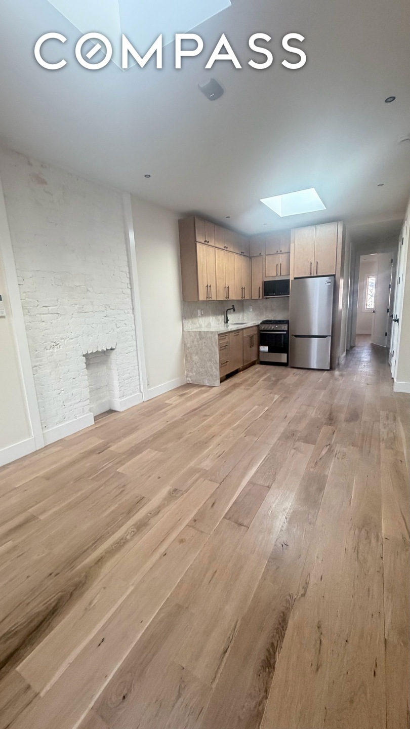 346 Franklin Ave unit 3, Brooklyn, NY 11238 - photo 1