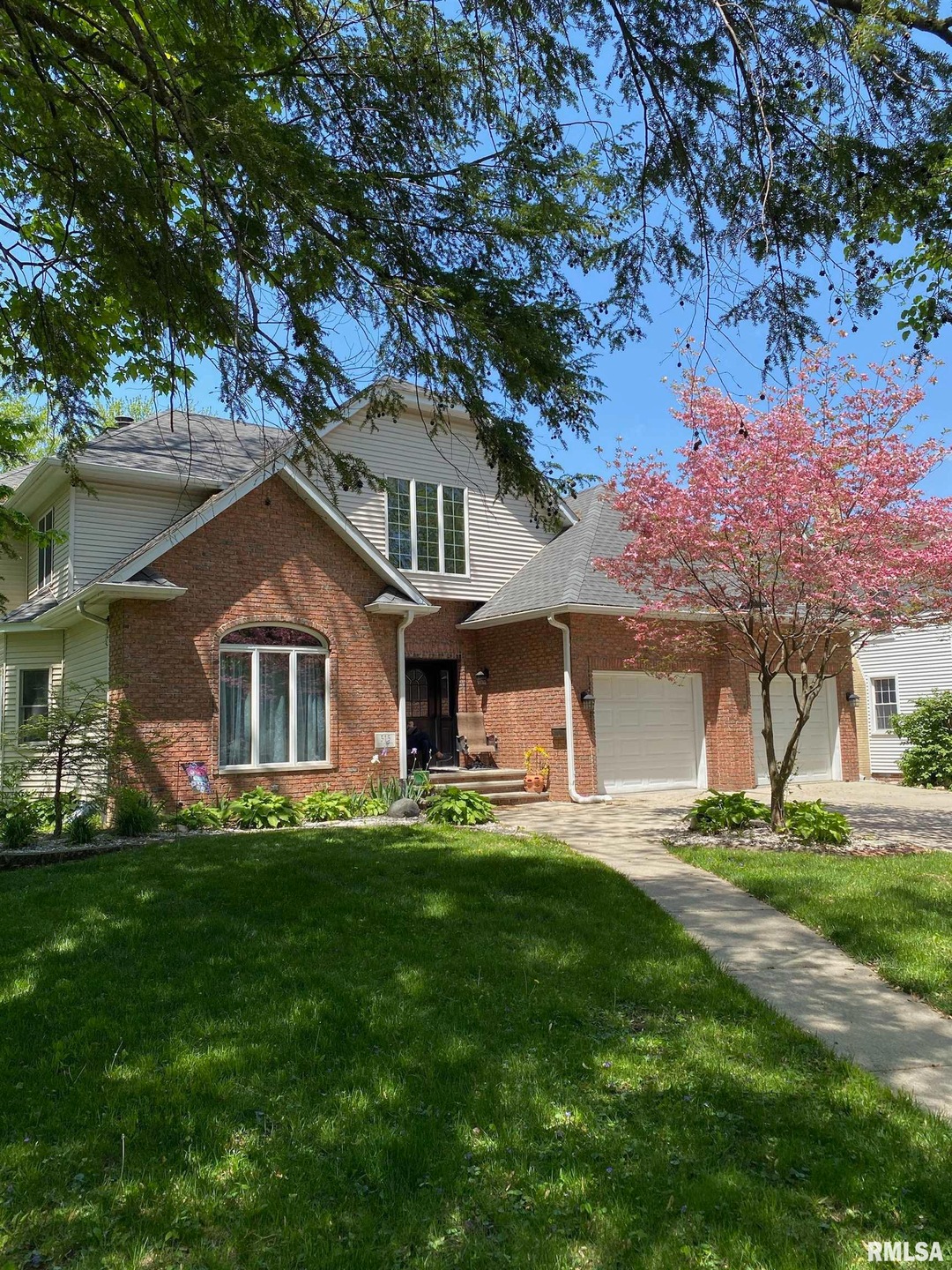 515 College Ave, Lincoln, IL 62656 - photo 1