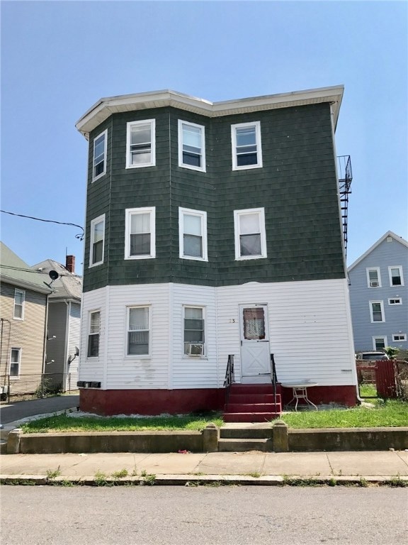 23 Magnolia St, Pawtucket, RI 02860 - photo 1