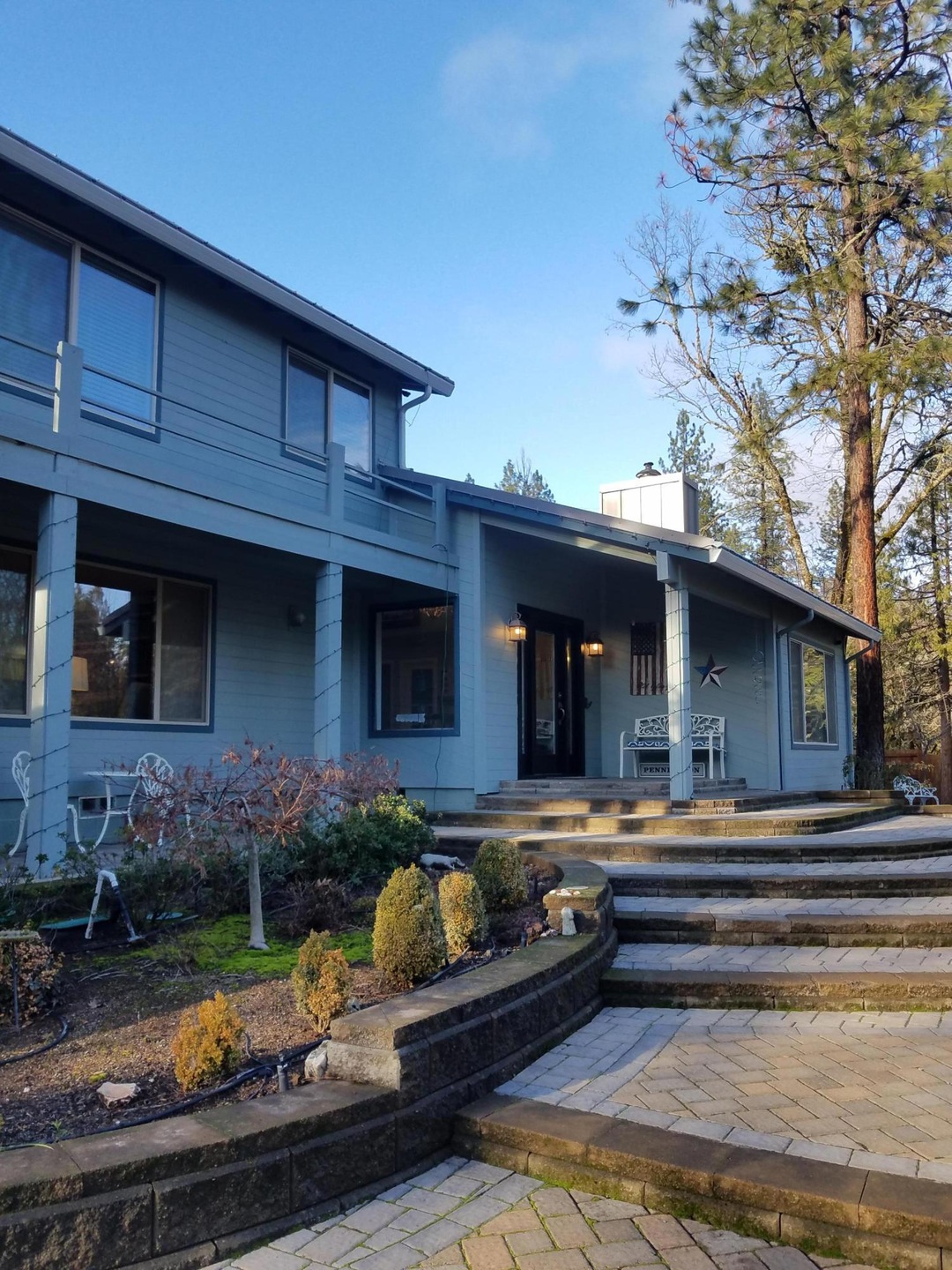 7837 Colonial Way, Central Point, OR 97502 - photo 1