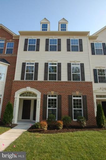 24678 Hutchinson Farm Dr, Aldie, VA 20105 - photo 1