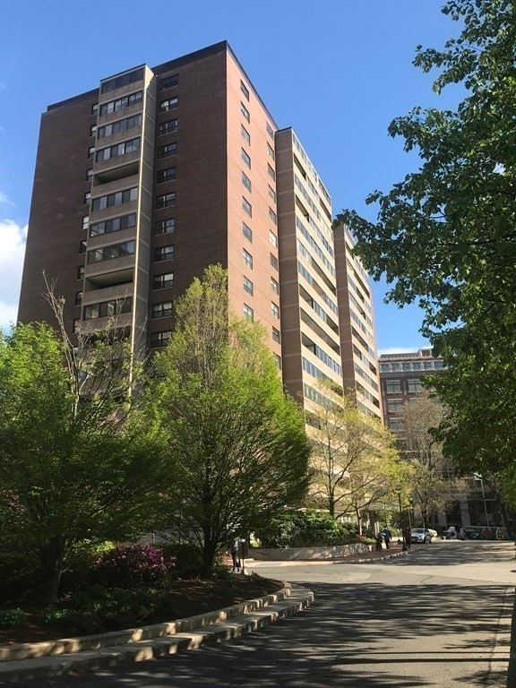 Hawthorne Place Condominium unit 15C, Boston, MA 02114 - photo 1