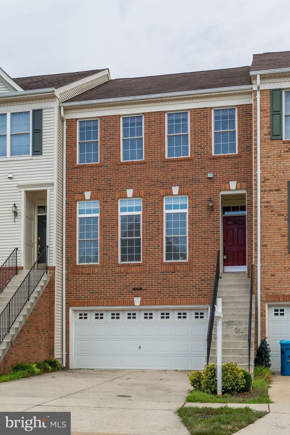 25288 Mcintyre Square, Chantilly, VA 20152 - photo 1