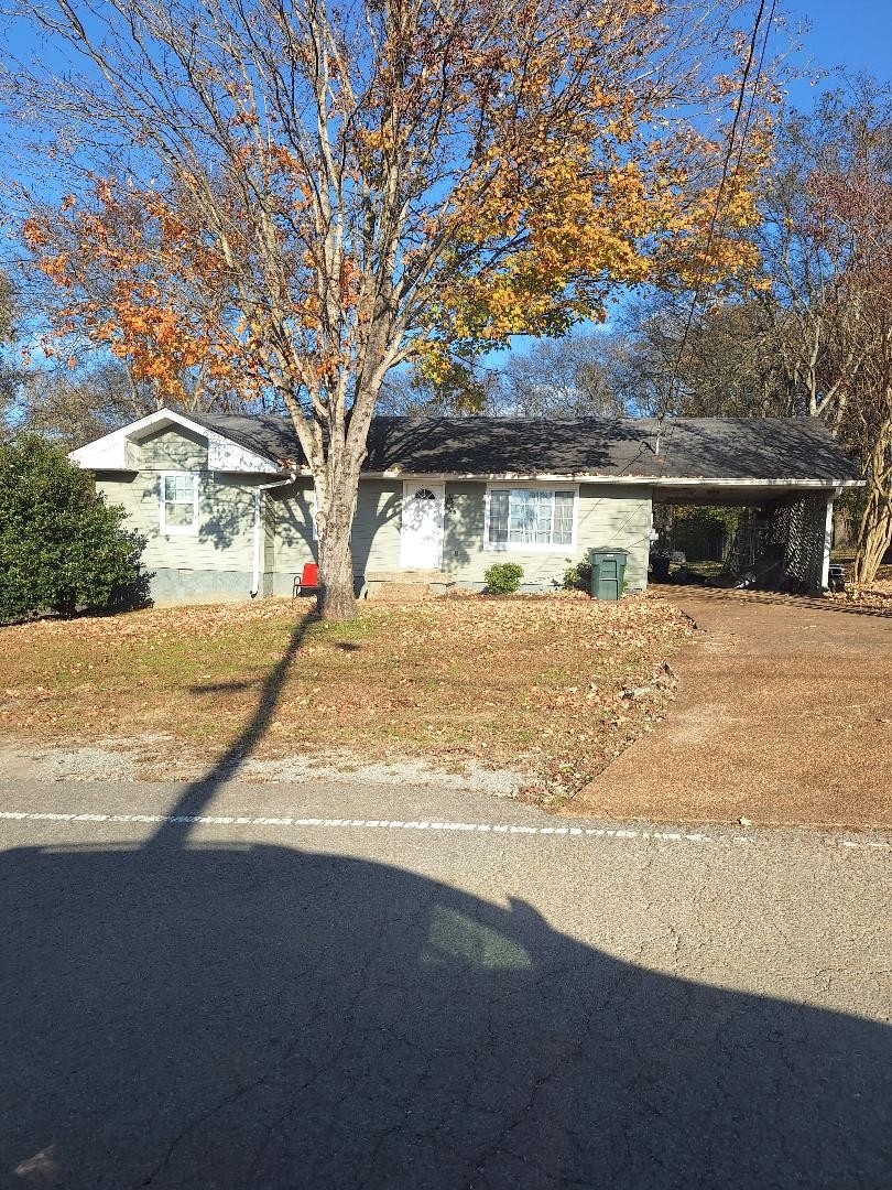 909 Oak Vale, Hermitage, TN 37076 - photo 1