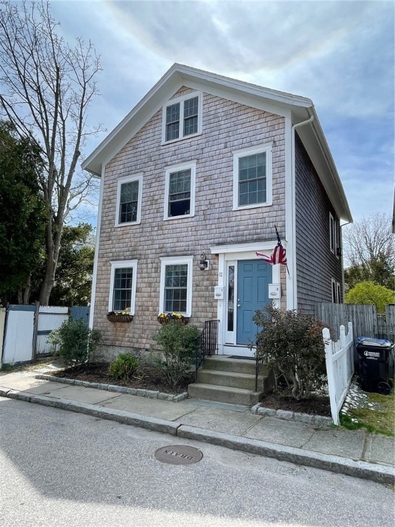 12 Callender Ave unit 1, Newport, RI 02840 - photo 1