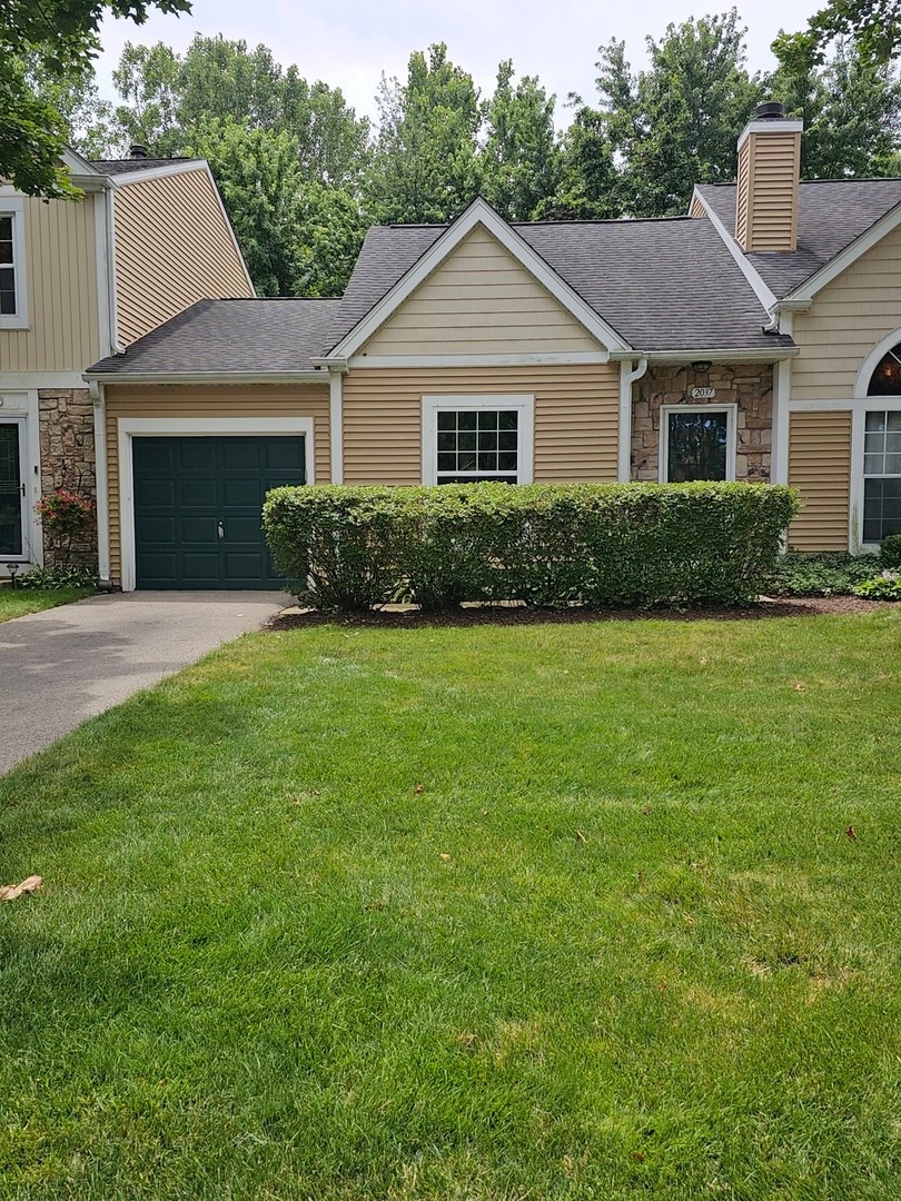 2037 Teton Pkwy unit 1, Algonquin, IL 60102 - photo 1