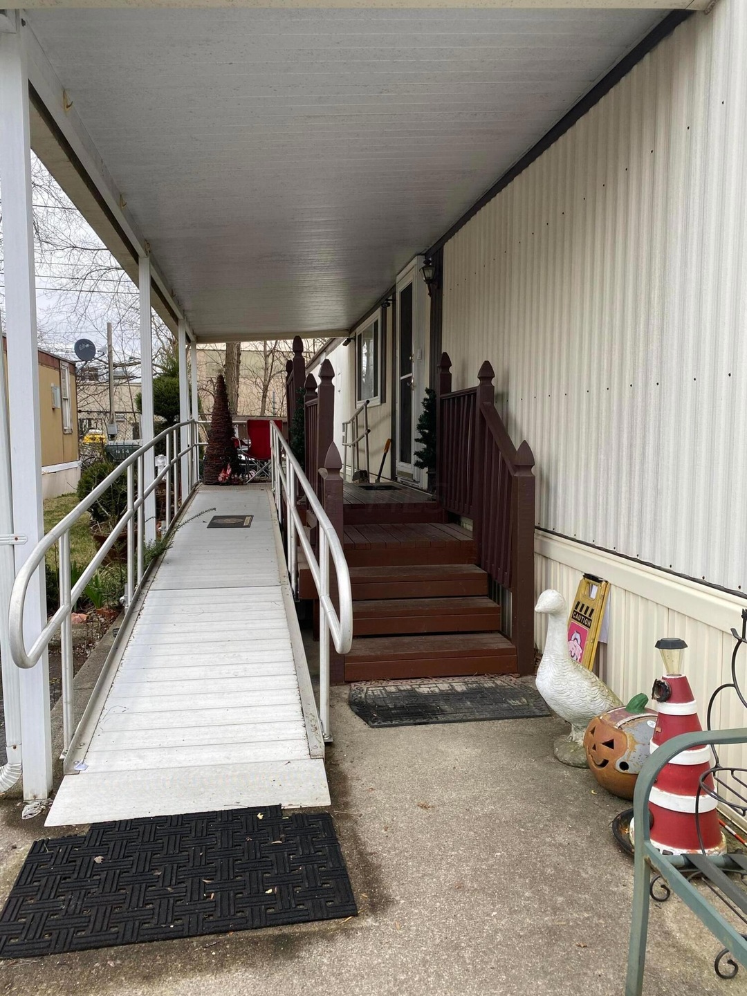 1614 Anchor Dr. E