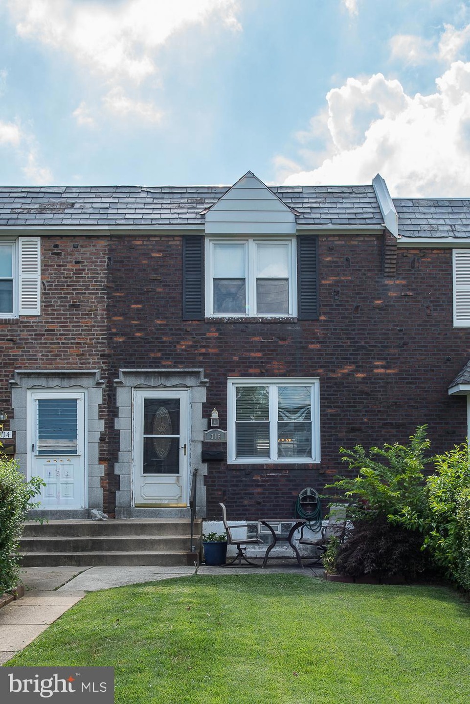 316 N Oak Ave, Clifton Heights, PA 19018 - photo 1