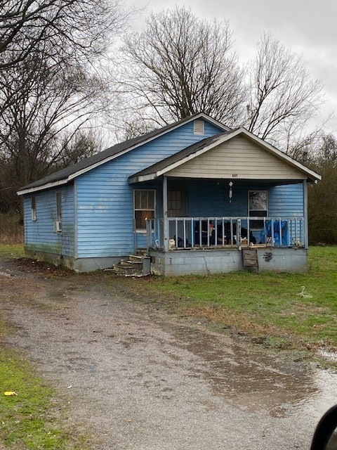 607 Moody St, Shelbyville, TN 37160 - photo 1
