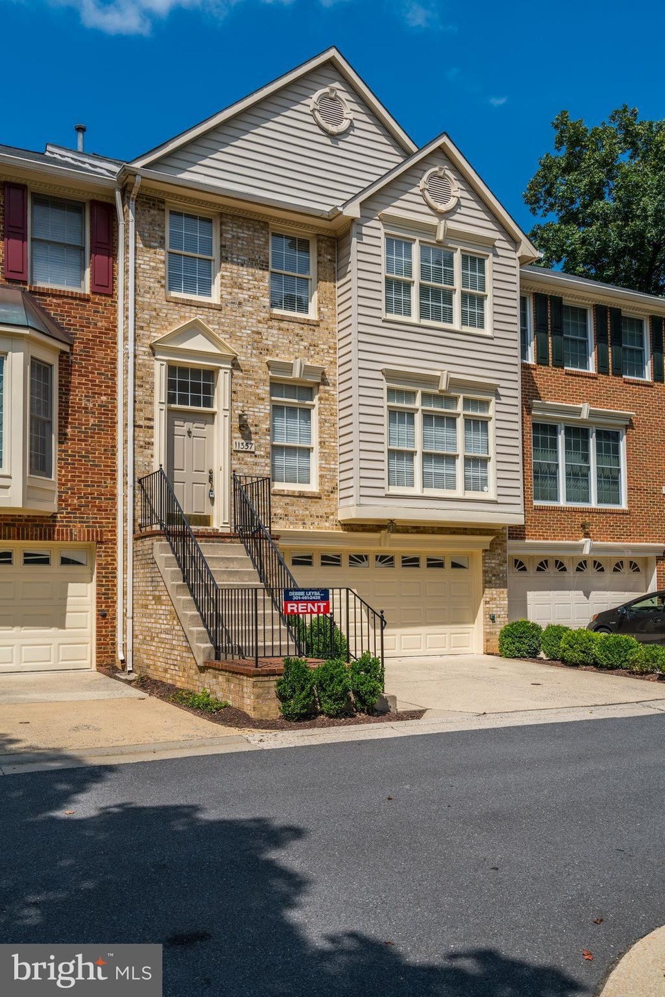 11357 Morning Gate Dr, Rockville, MD 20852 - photo 1