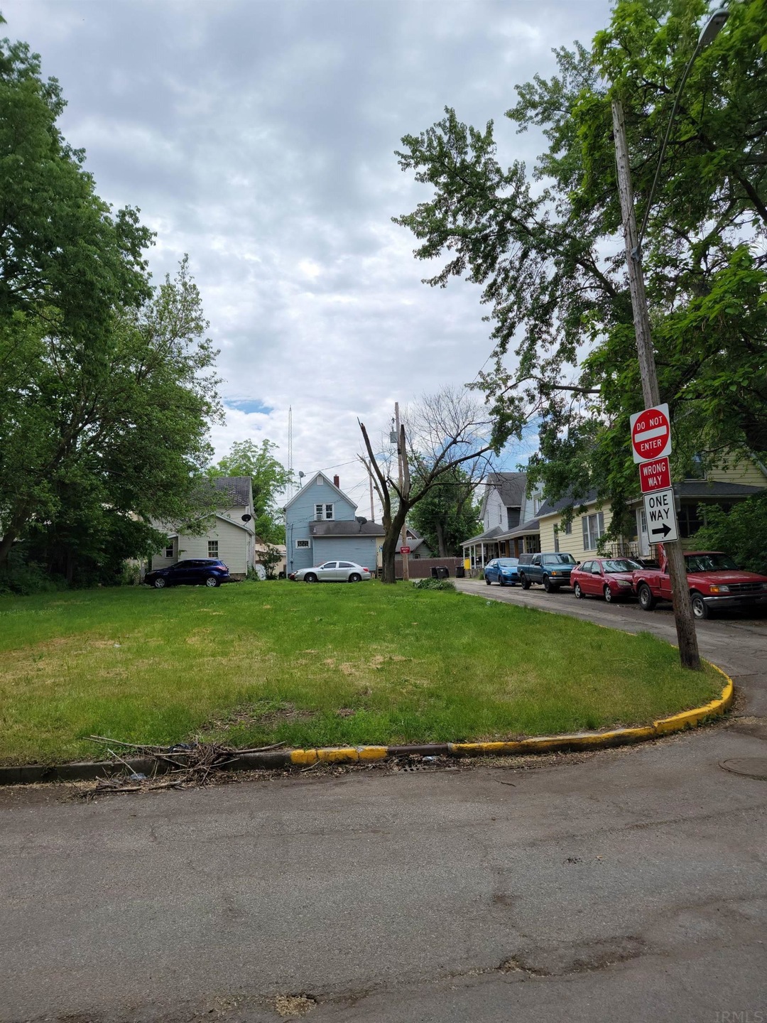 619 W High St, Elkhart, IN 46516 - photo 1