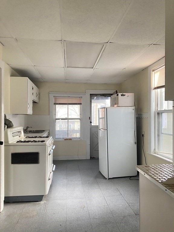 7 Elm St unit 3, Somerville, MA 02143 - photo 1