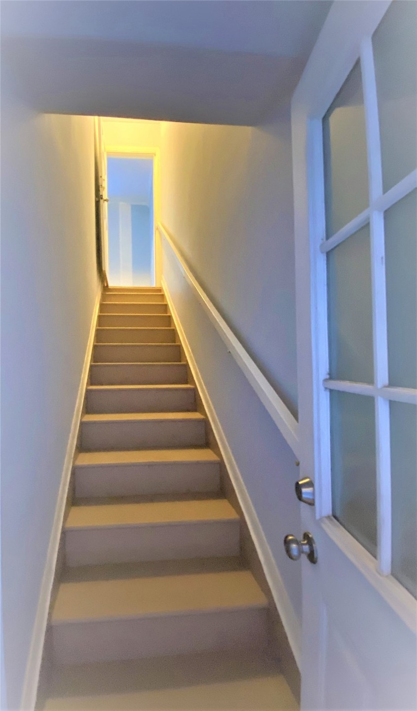 911 Byrne St unit 9, Houston, TX 77009 - photo 1