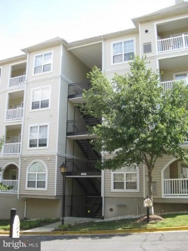 4550 Strutfield Ln unit 2126, Alexandria, VA 22311 - photo 1
