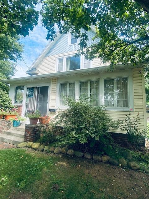 134 N Spring St, Loudonville, OH 44842 - photo 1