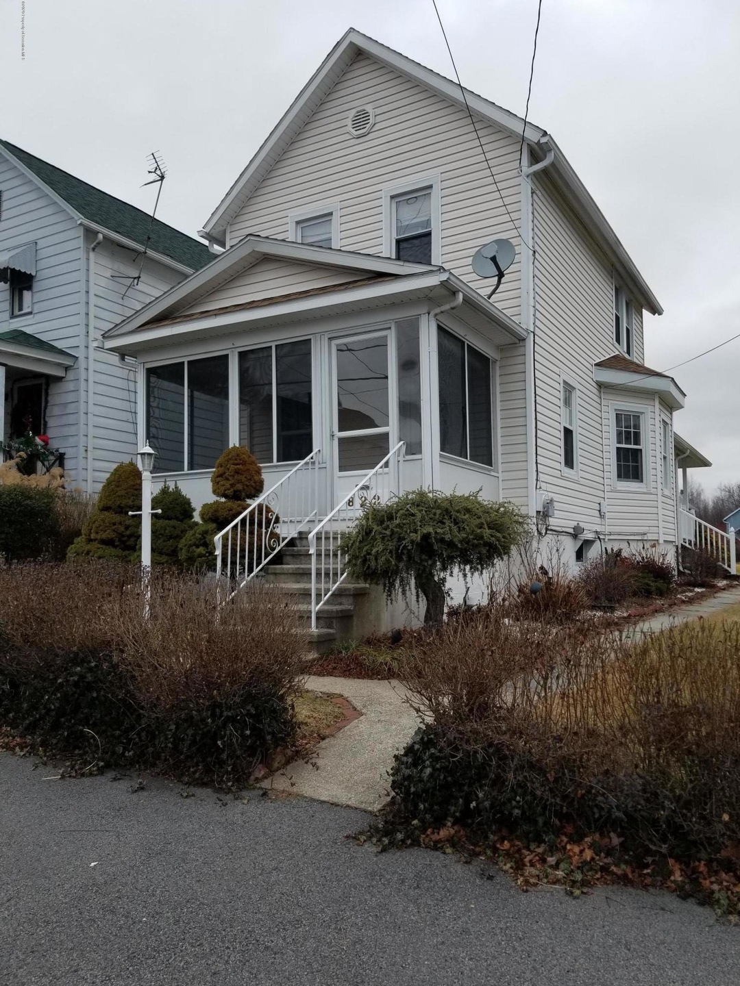 822 Price St, Scranton, PA 18519 - photo 1