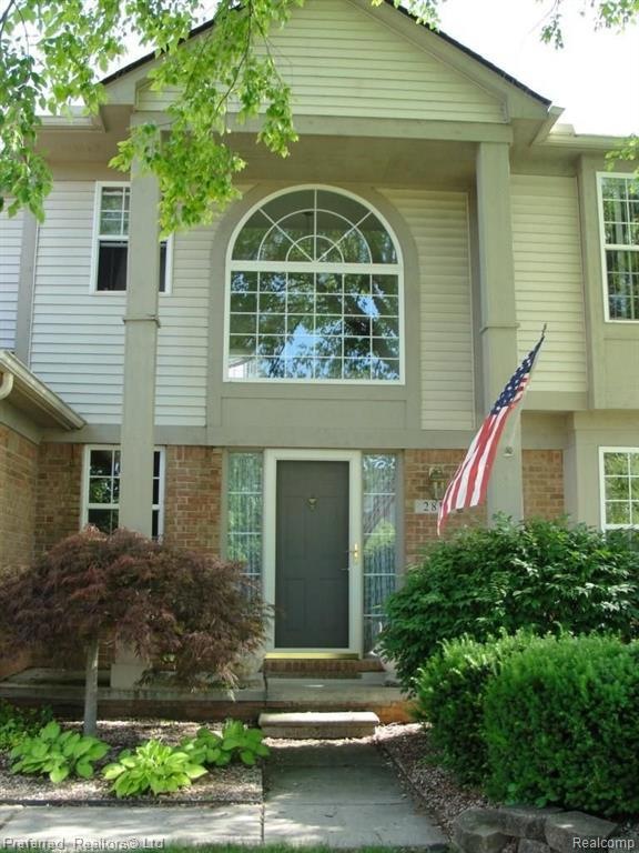 Grand 2 story entrance