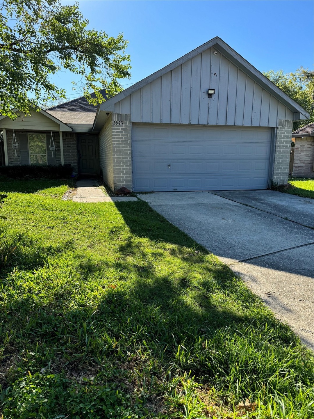 2523 Almenar Cir, Houston, TX 77038 - photo 1