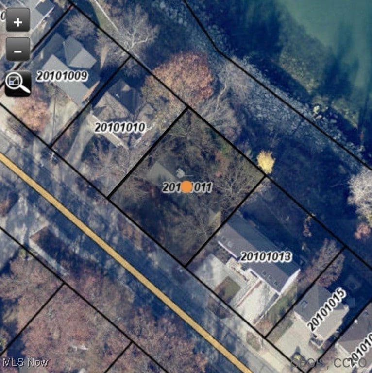 31600 Lake Rd, Bay Village, OH 44140 - photo 1