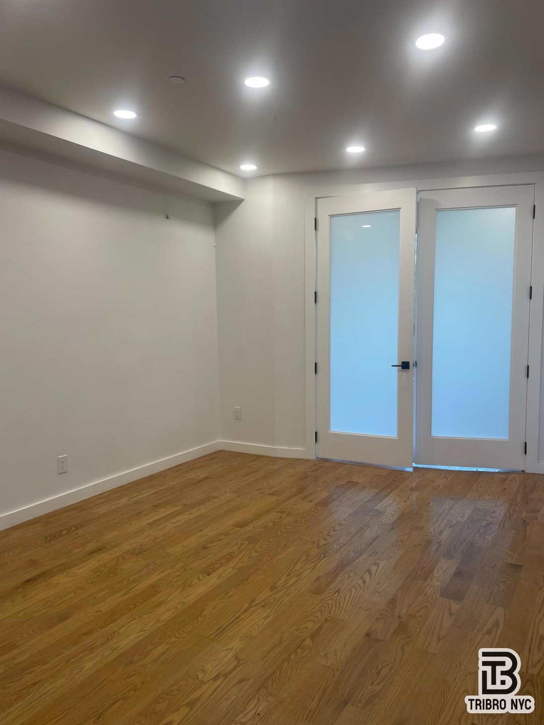 217 S 4th St unit 3, Brooklyn, NY 11211 - photo 1