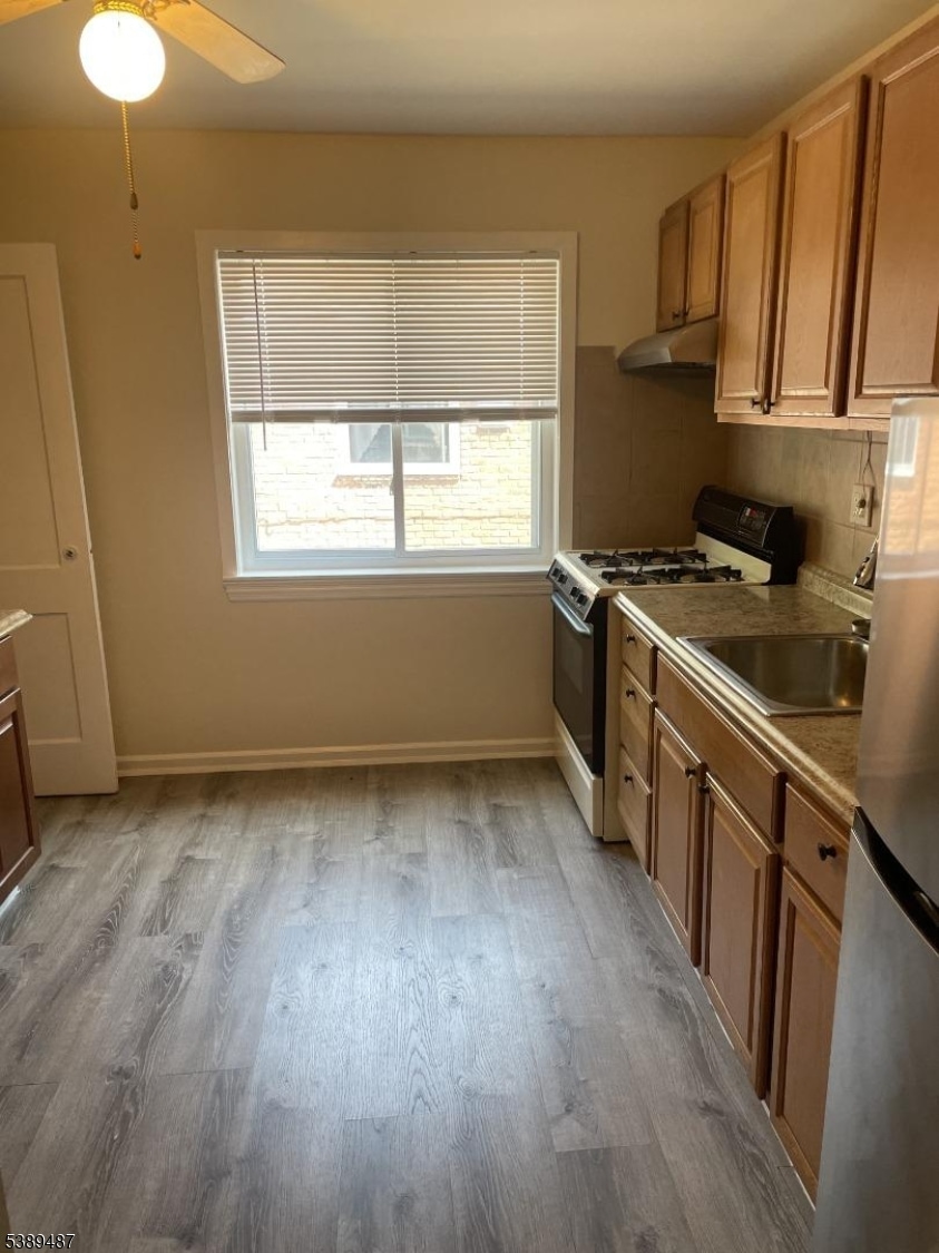 146 Tuxedo Pkwy, Newark, NJ 07106 - photo 1