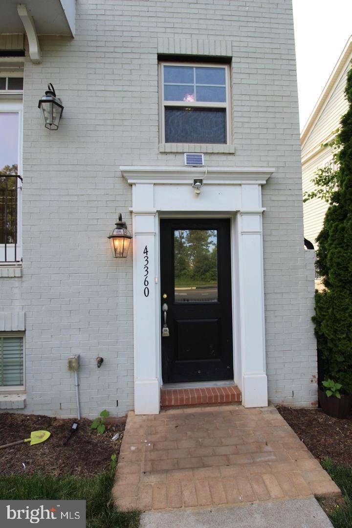 43360 Old Ryan Rd, Ashburn, VA 20148 - photo 1