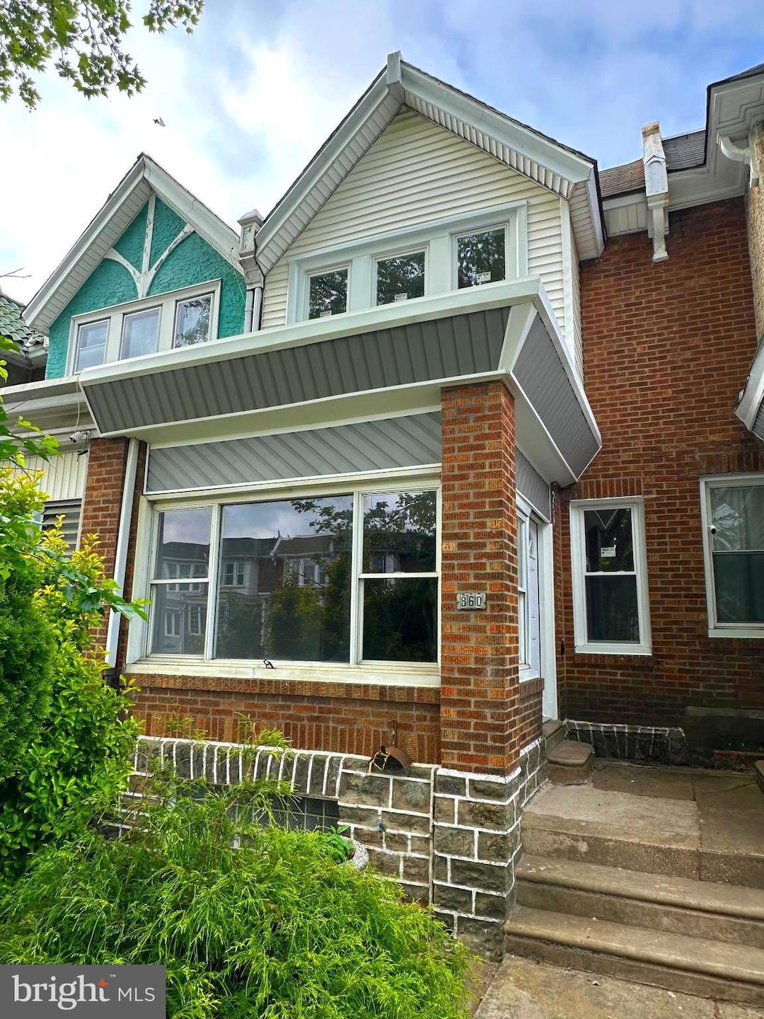 Under Contract $249,900