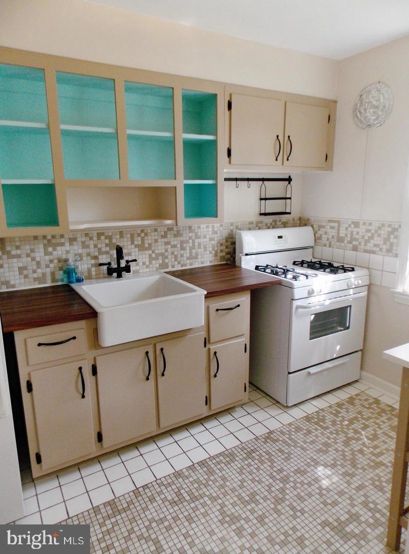 1103 Belle View Blvd unit A2, Alexandria, VA 22307 - photo 1