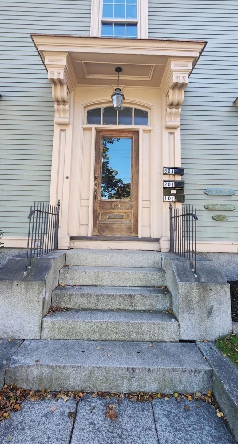 109 Alfred Rd, Biddeford, ME 04005 - photo 1