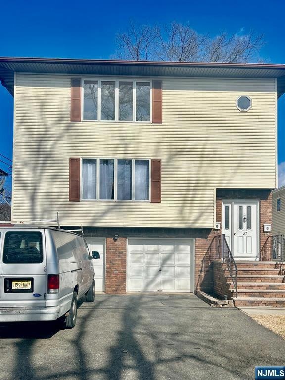 37 Leliarts Ln unit 2, Elmwood Park, NJ 07407 - photo 1