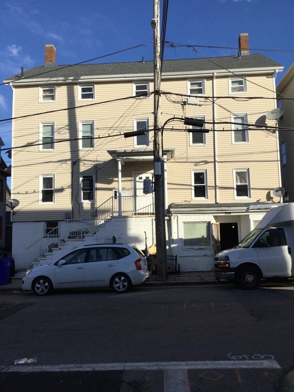 108 Hamlet St unit 1W, Fall River, MA 02724 - photo 1