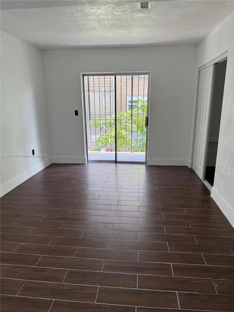 6625 W 4th Ave unit 204, Hialeah, FL 33012 - photo 1