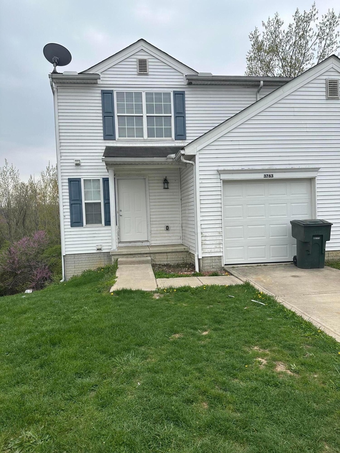 3763 Dunlane Ct, Columbus, OH 43228 - photo 1