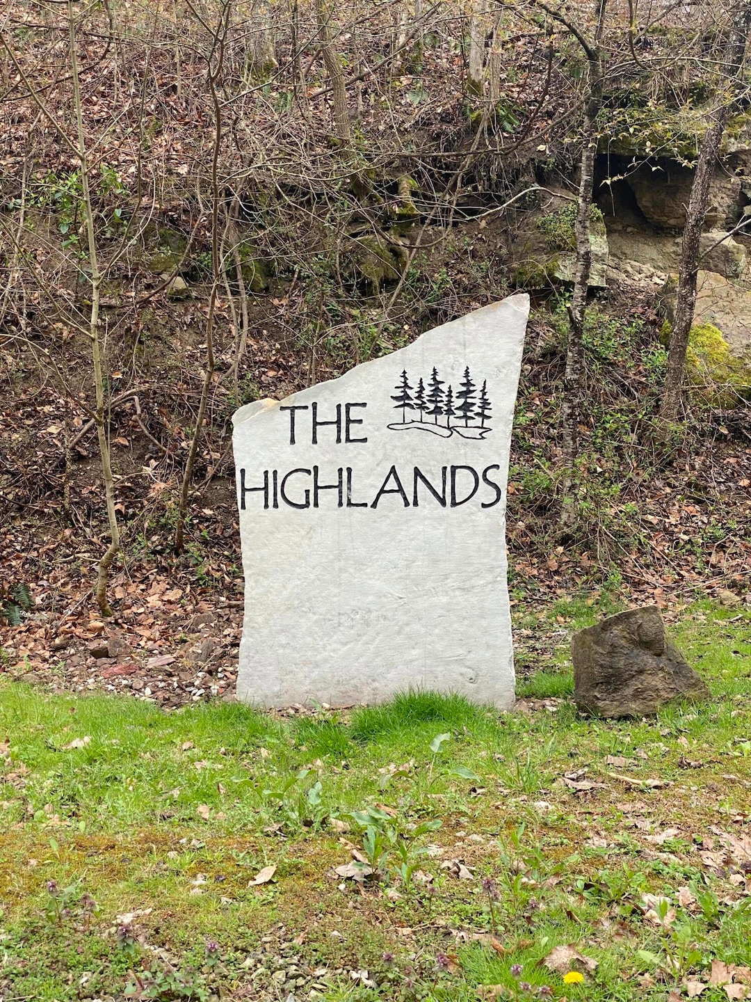 701 Tower Rd, Hurricane, WV 25526 - photo 1