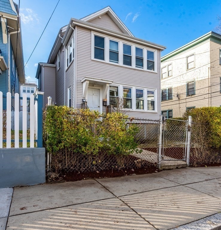 17 Kittredge St, Roslindale, MA 02131 - photo 1