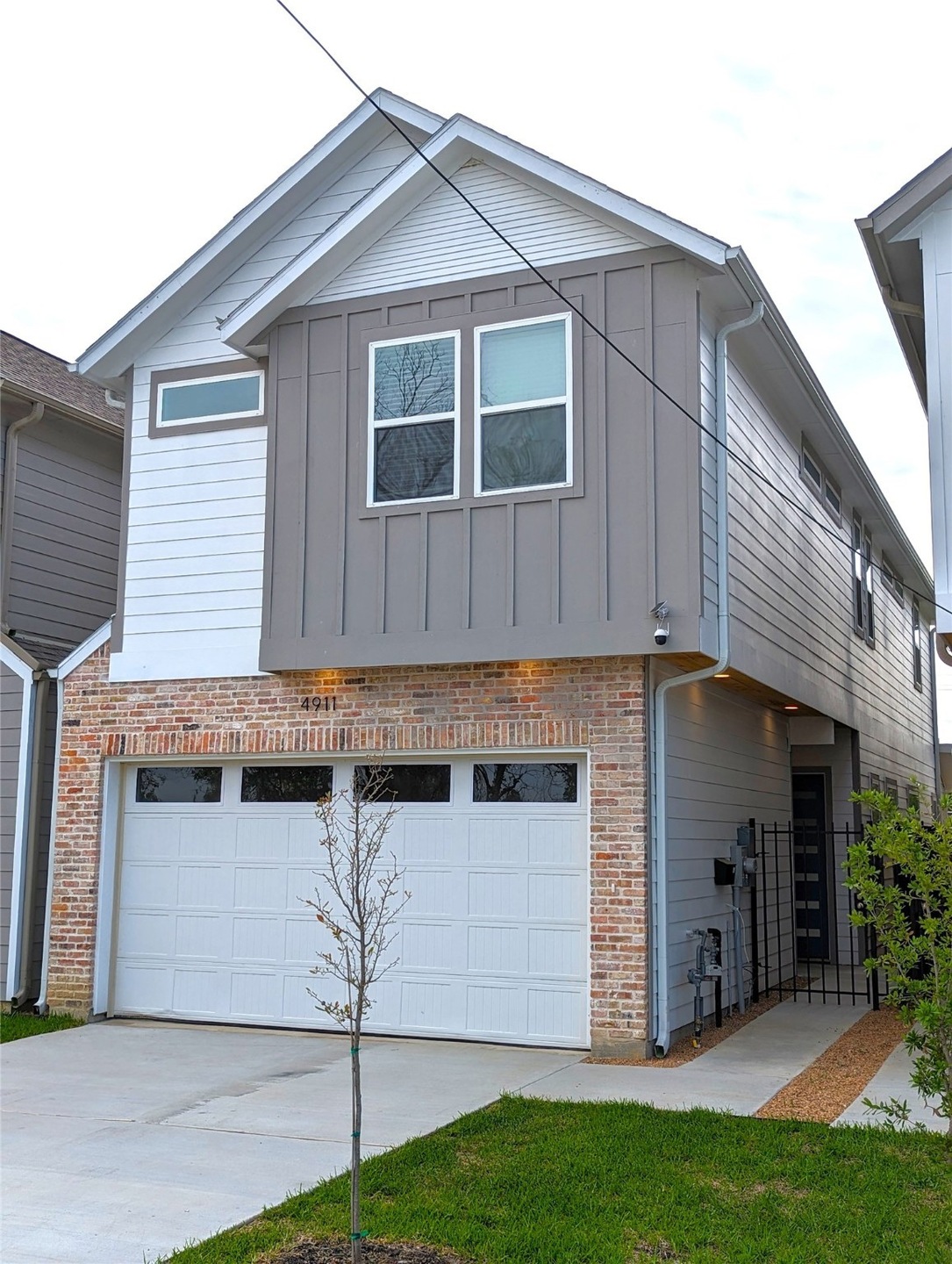 4911 Fisk St, Houston, TX 77009 - photo 1