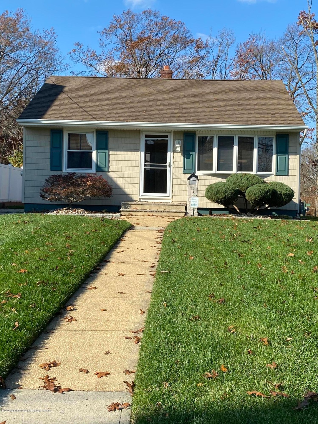 FRONT OF HOUSE