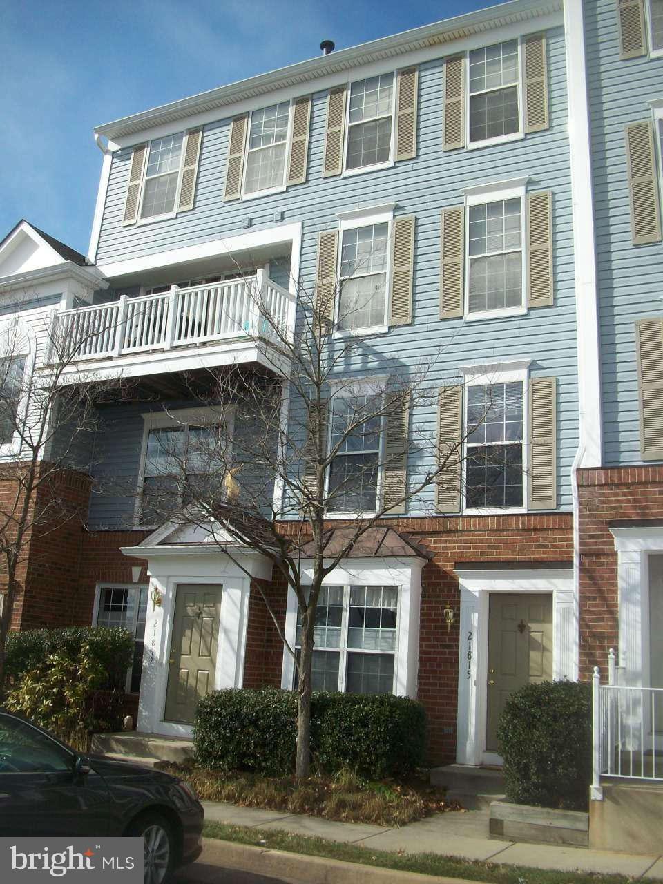 21815 Baldwin Square, Sterling, VA 20164 - photo 1