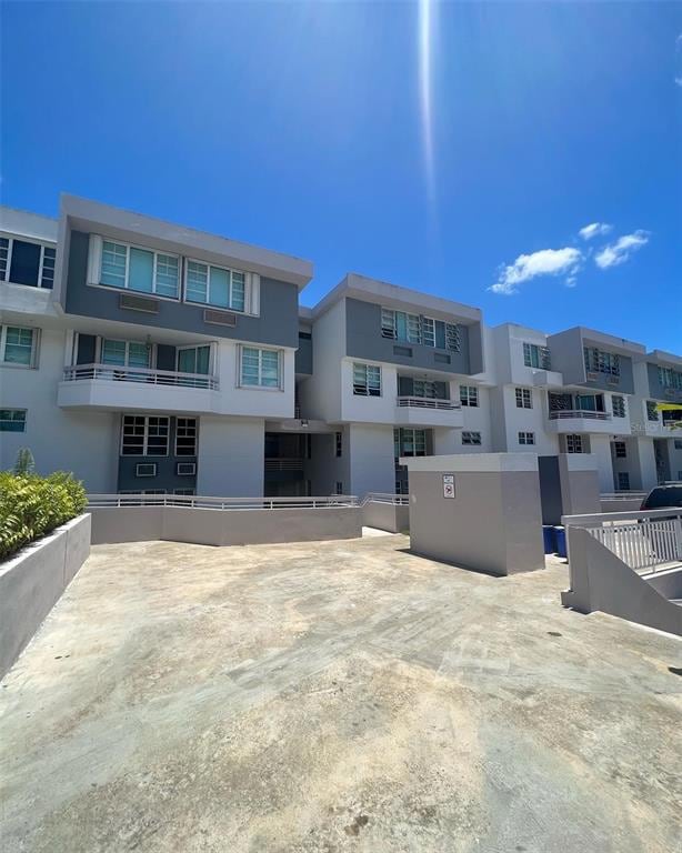 13 Camino Los Baez unit 610, Guaynabo, PR 00971 - photo 1