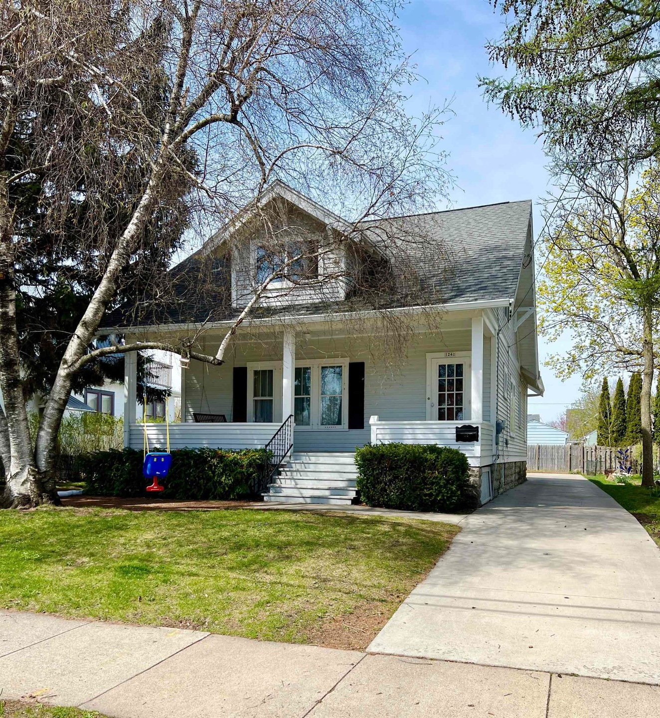 1241 Walnut St, Oshkosh, WI 54901 - photo 1