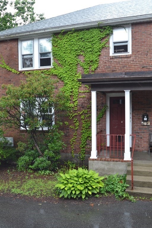 73 Fuller St unit 2, Waltham, MA 02453 - photo 1