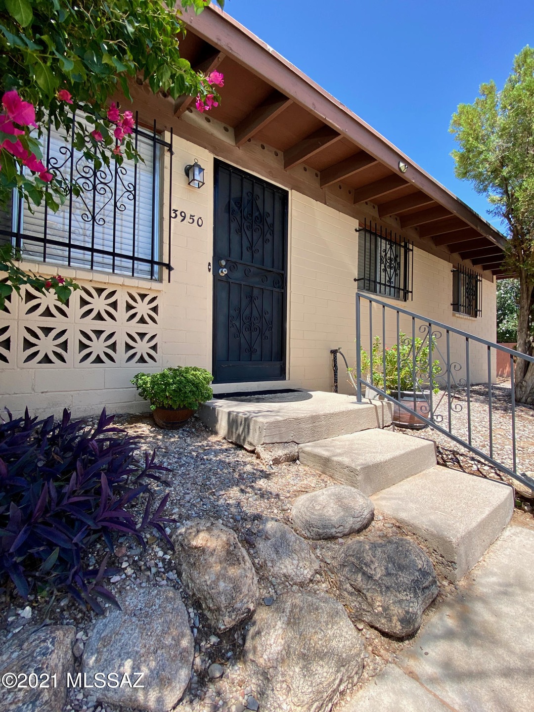 3950 N Pomona Road