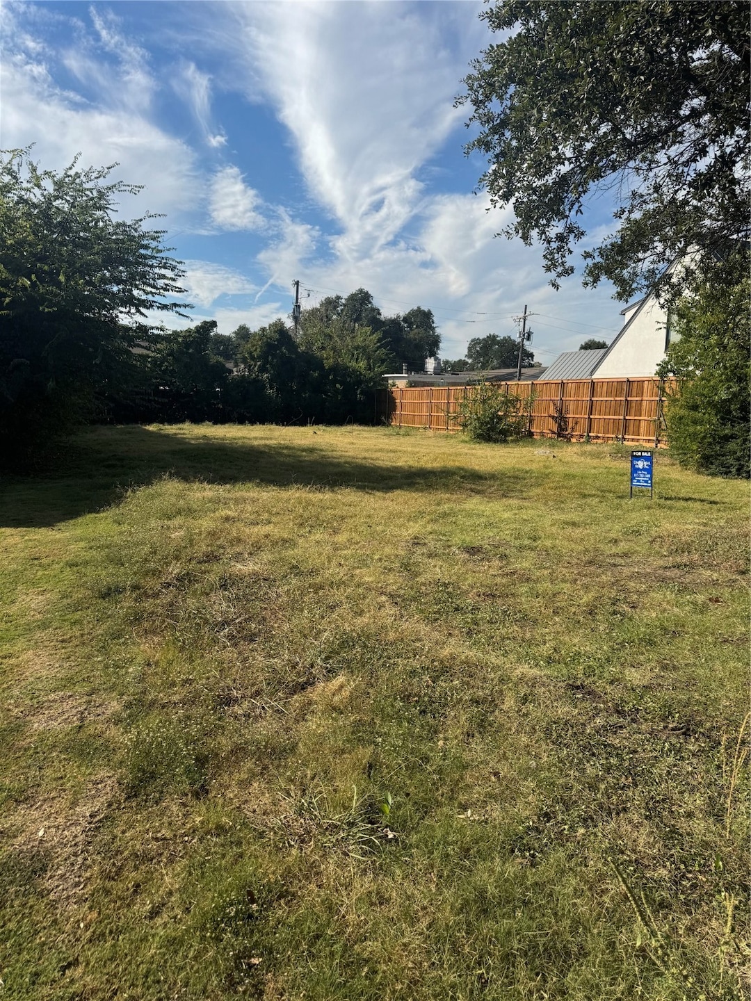 For Sale $595,000 • Co-Listing Agent